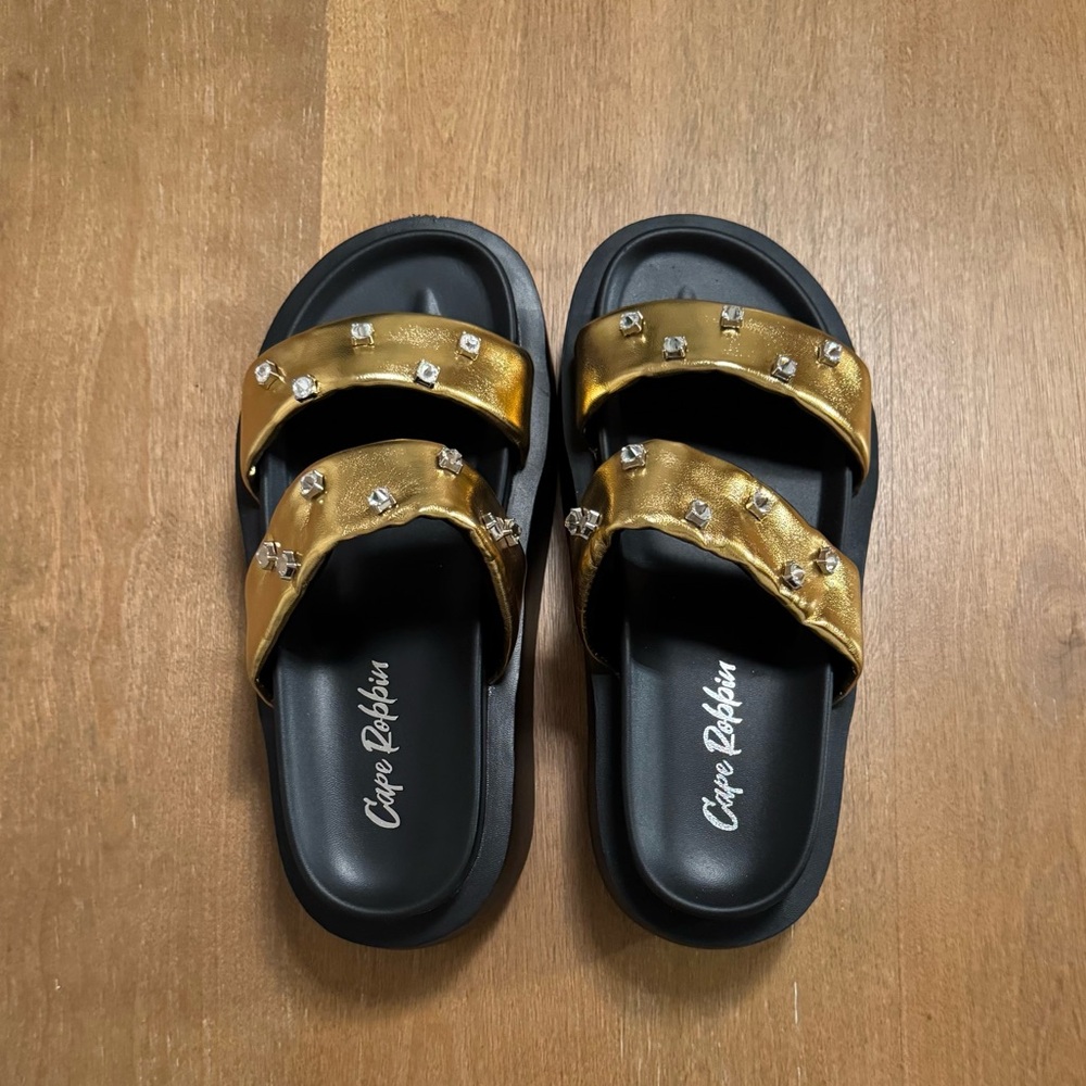 Women’s Cape Robbin Gema Platform Sandals - Picture 3 of 5